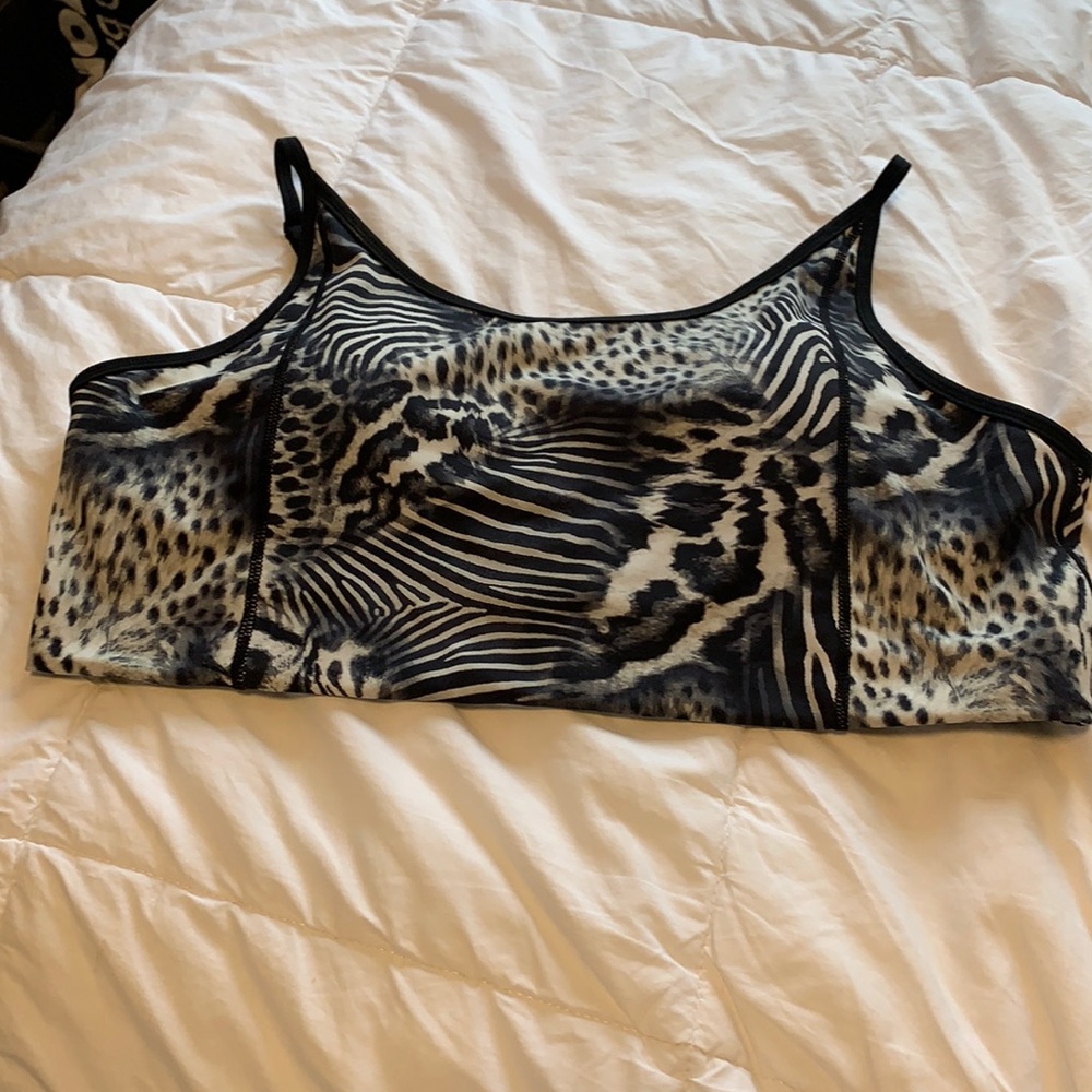 mona b Sports Bra